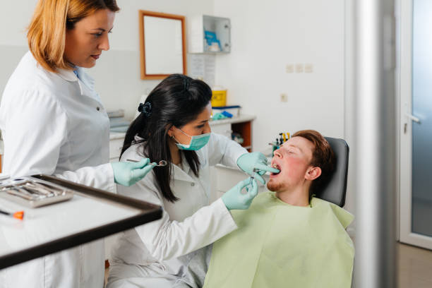 Emergency Gum Pain Relief in AR